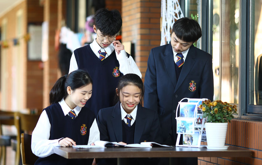 办学模式多元