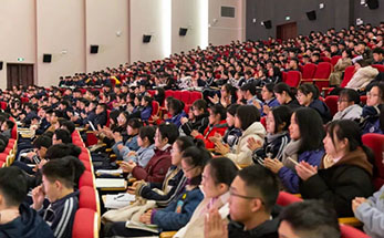 叫醒你们的不是闹钟而是梦想 | 北大优秀学长助力海亮教育高考学子