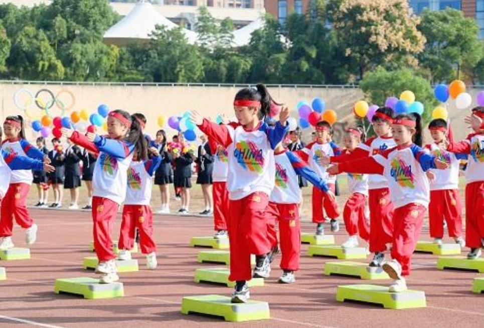 诸暨海亮外国语学校第十届体育节盛大启幕