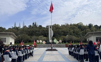 宁海海亮学校小学部：清明祭扫烈士陵园