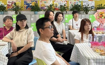文成海亮华侨学校举行家校合力主题家长会
