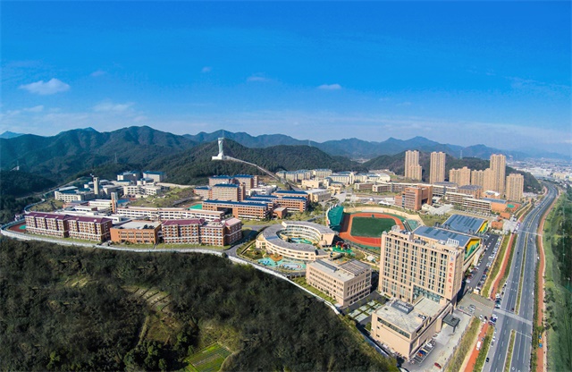 海亮教育在2018教师学科专业知识大比武中获全市第一